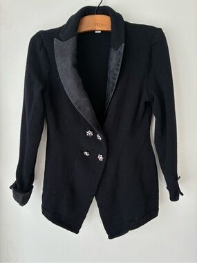 St. John Blazers & Suit Jackets for Women on Sale up to 90  display picture 3